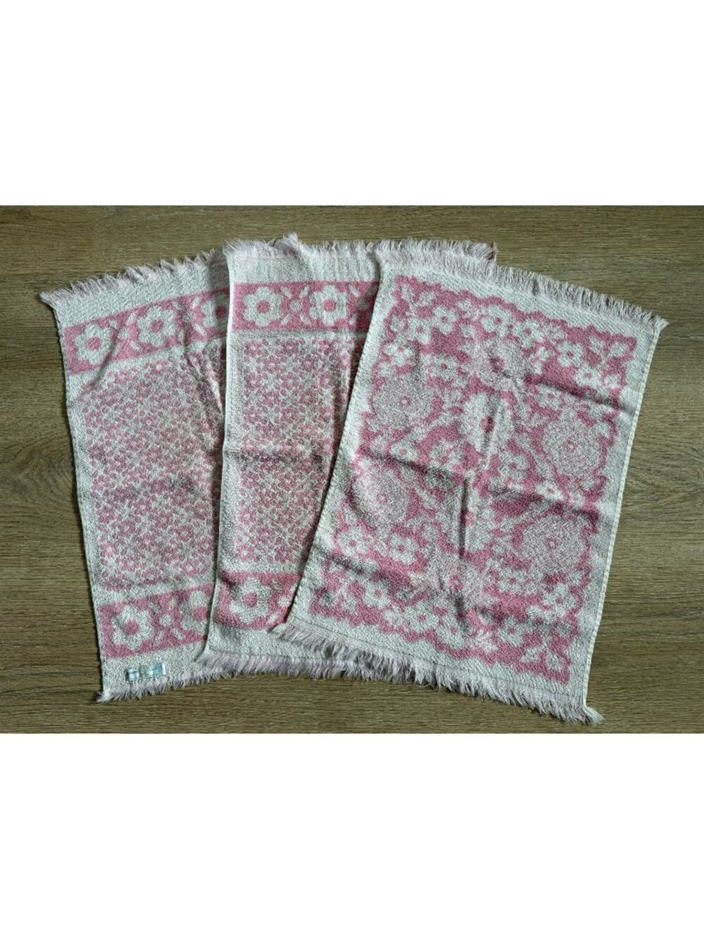 Vintage Pink White Floral Hand Towels 3 Total Cannon Monticello